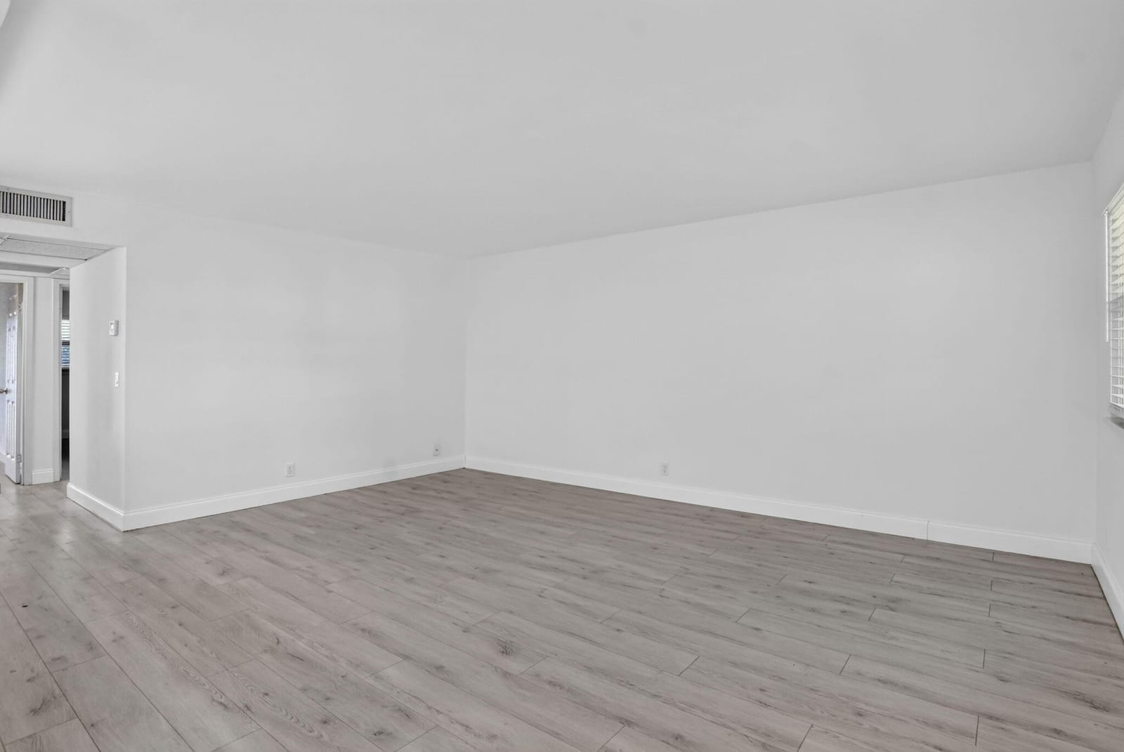 212 Monaco E, Delray Beach, FL 33446 photo 12