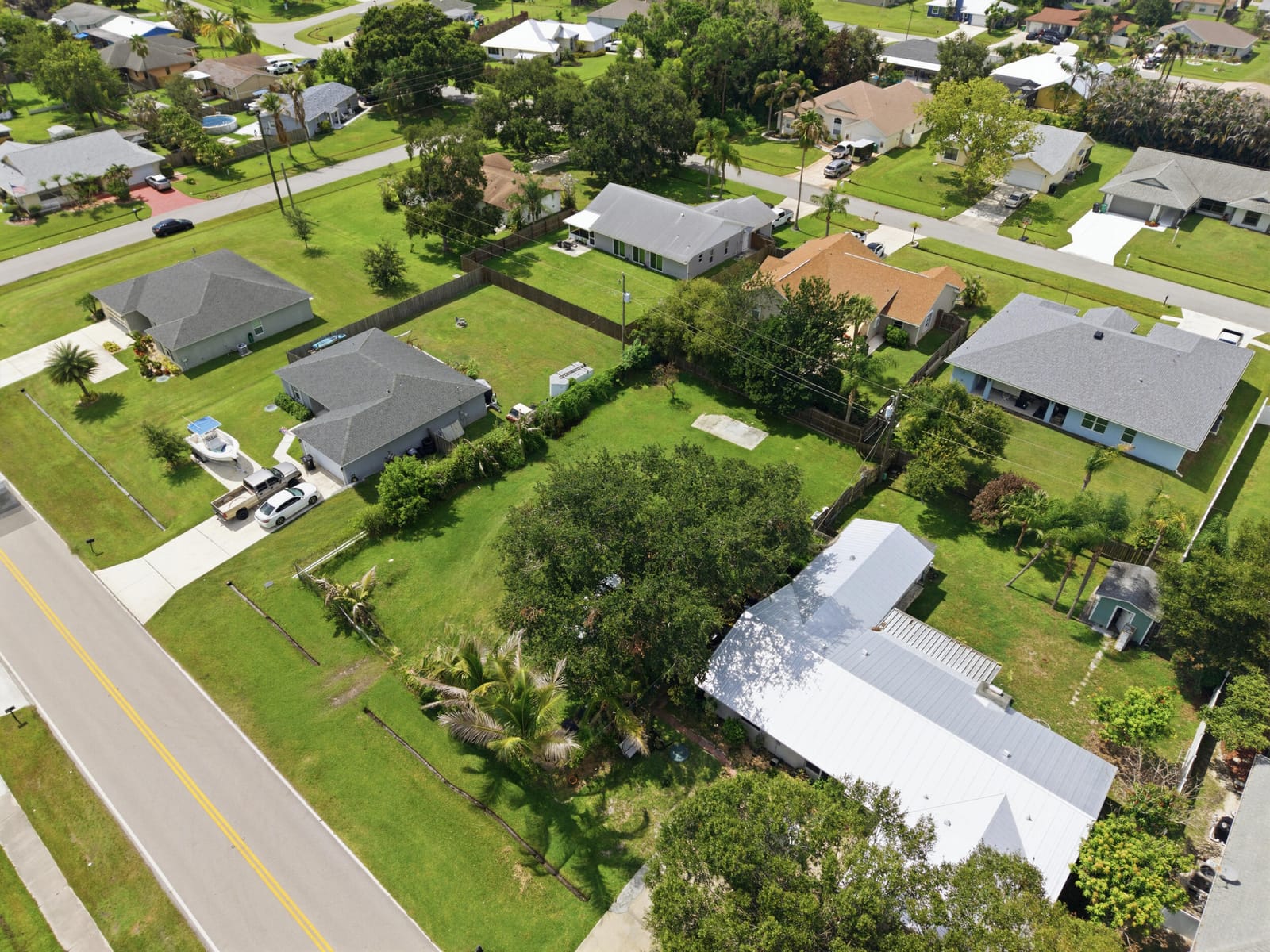 719 SE Thornhill Drive — photo 11