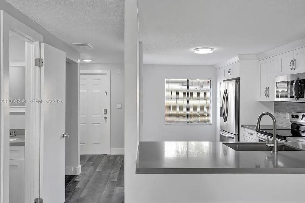 5084 S University Drive — photo 2