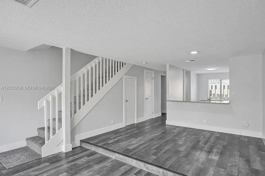 5084 S University Drive — photo 3