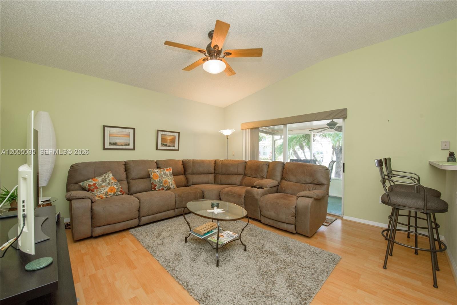 460 SE 24th Drive — photo 7