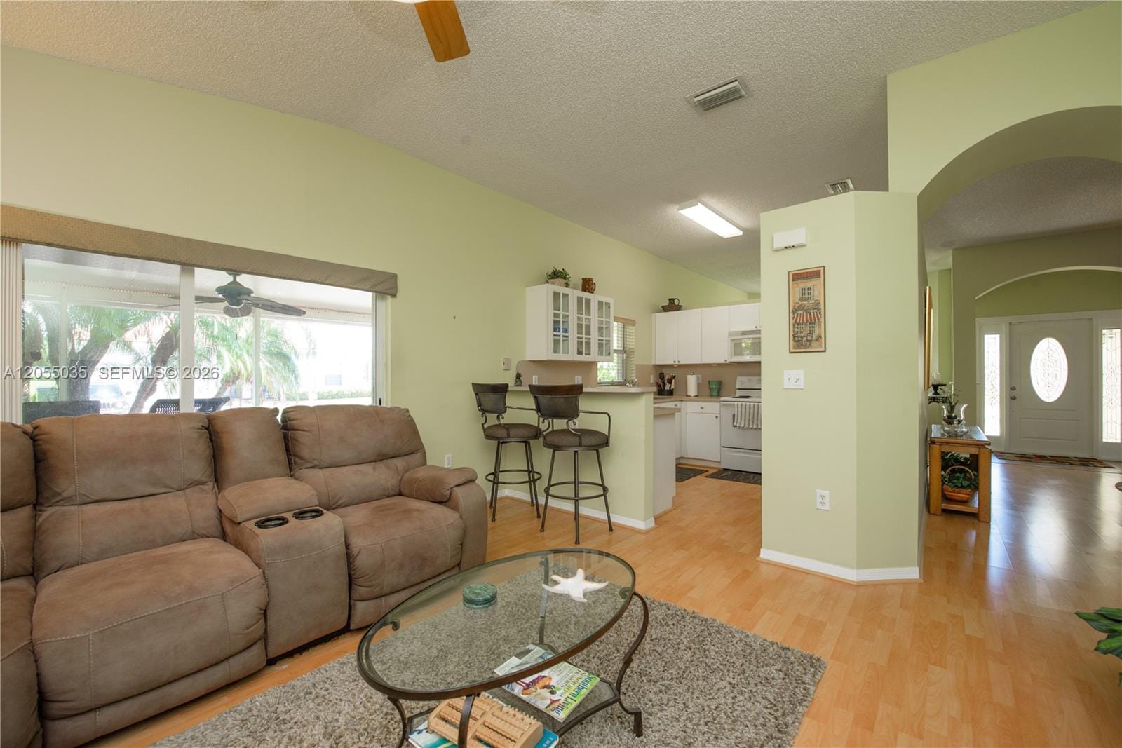 460 SE 24th Drive — photo 8