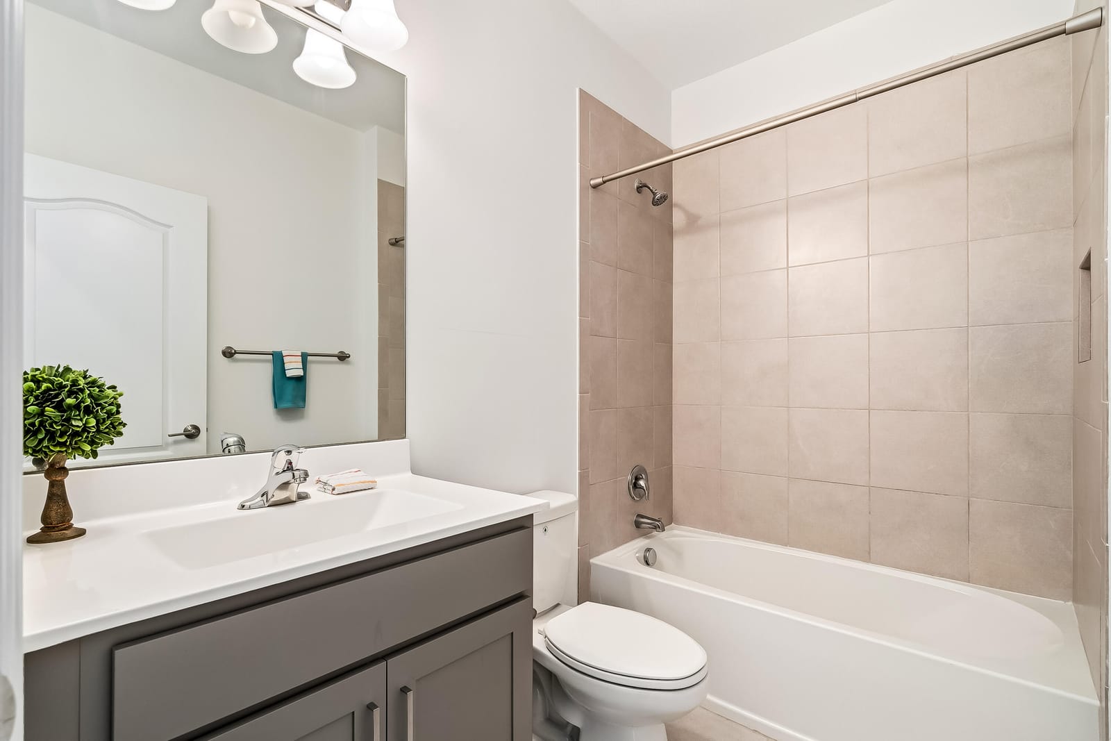 5323 SANTA MARIA Avenue — photo 12