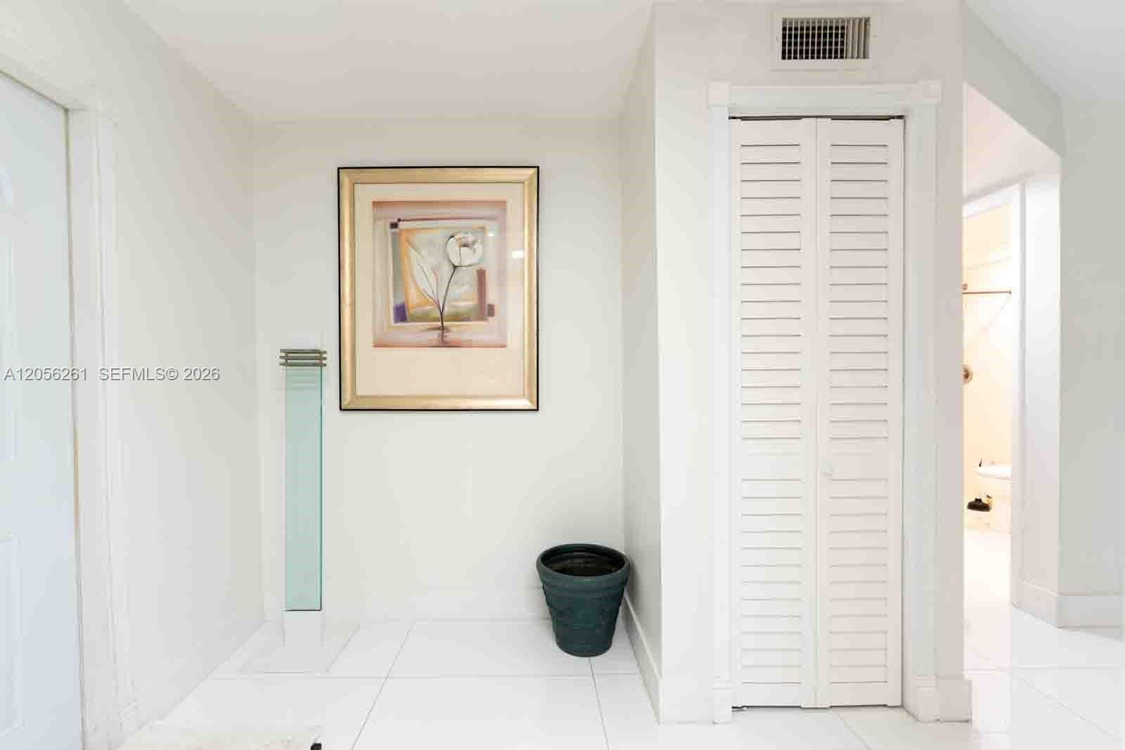 2931 E Sunrise Lakes Drive 109 — photo 8