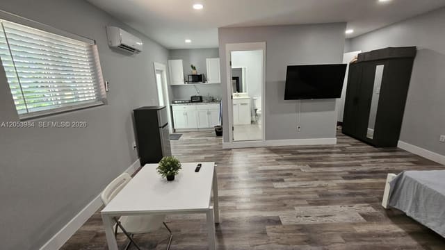 8750 SW 50th Place B, Cooper City, FL 33328