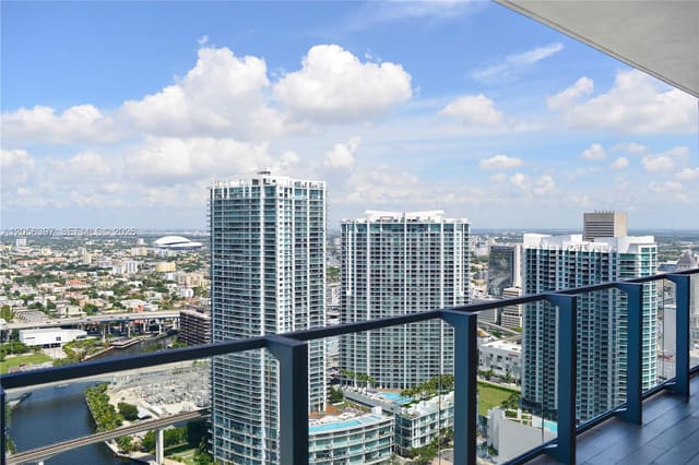 68 SE 6th Street 3908, Miami, FL 33130