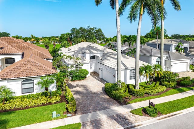 16131 Villa Vizcaya Place, Delray Beach, FL 33446