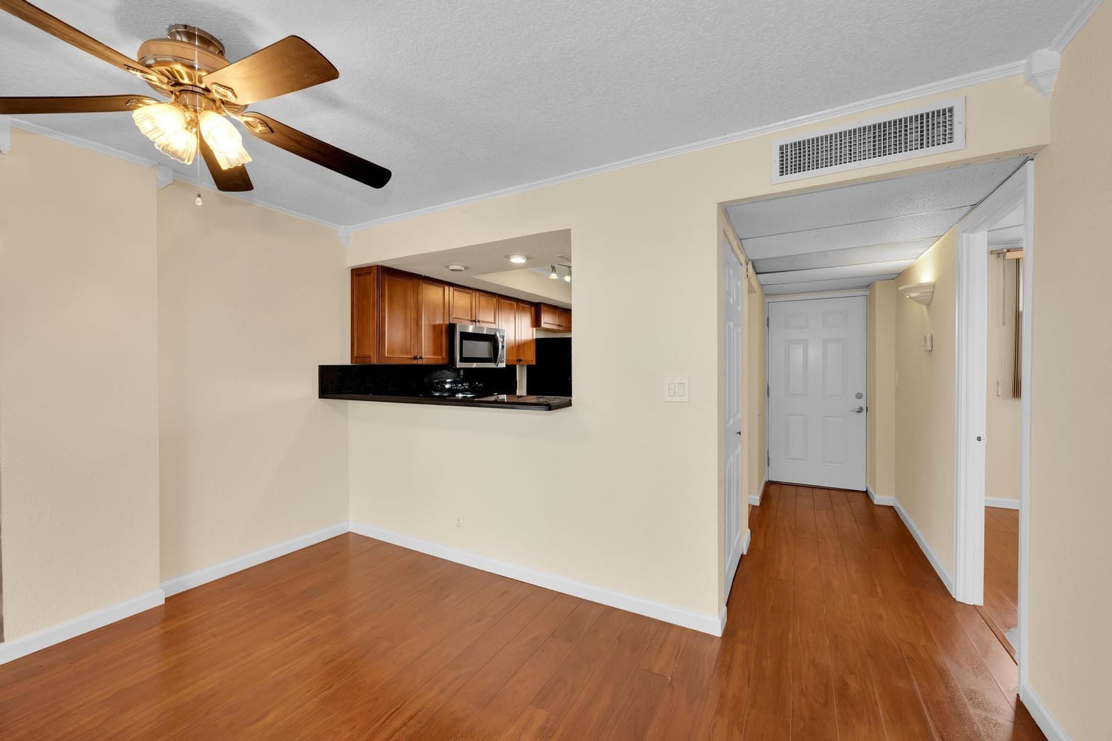 118 Royal Park Drive 4G — photo 4