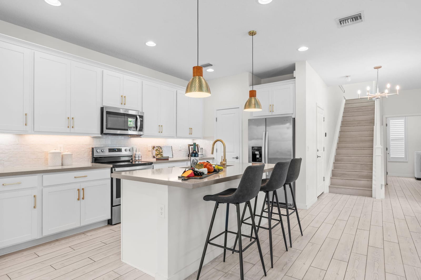 8781 CORVUS Drive — photo 2