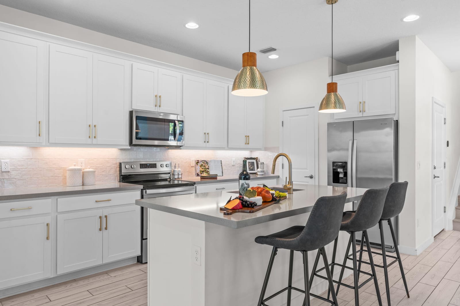 8781 CORVUS Drive — photo 3