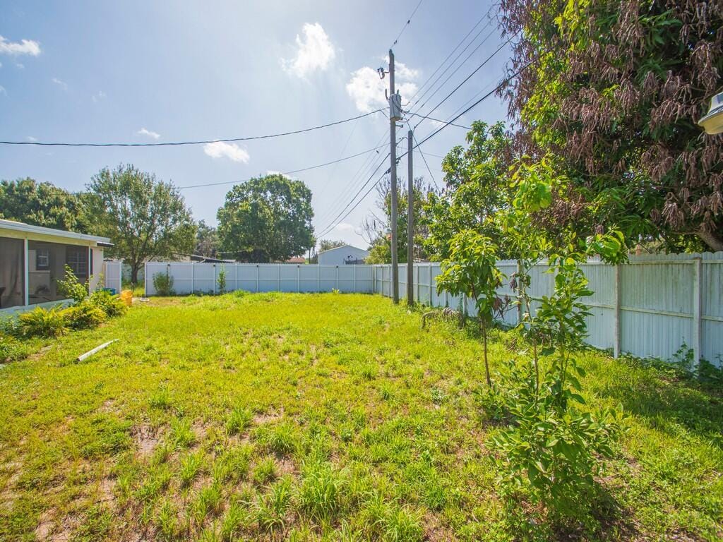355 JOHNSTON Street — photo 9