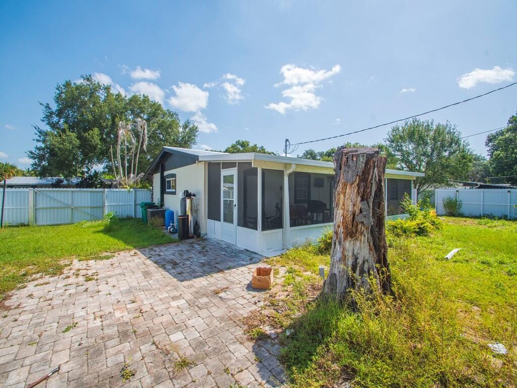 355 JOHNSTON Street — photo 10