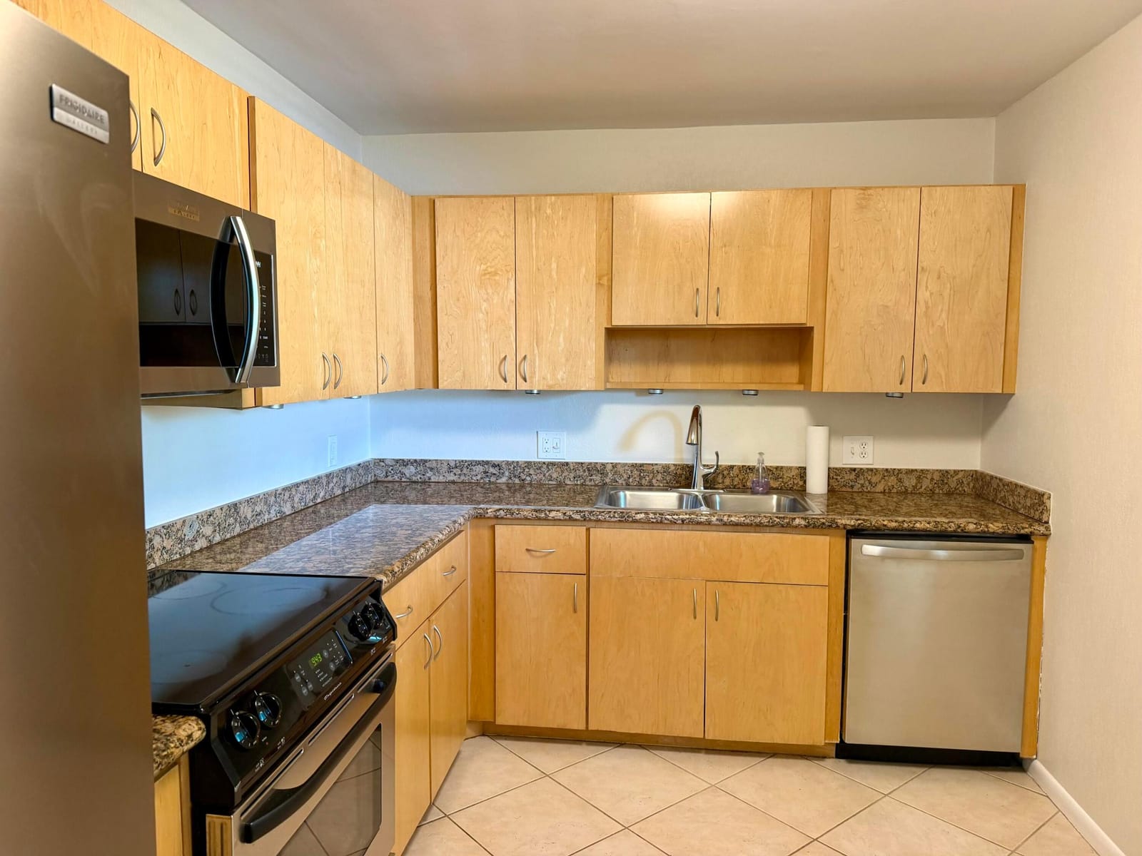 421 S LAKESIDE Drive 7 — photo 5