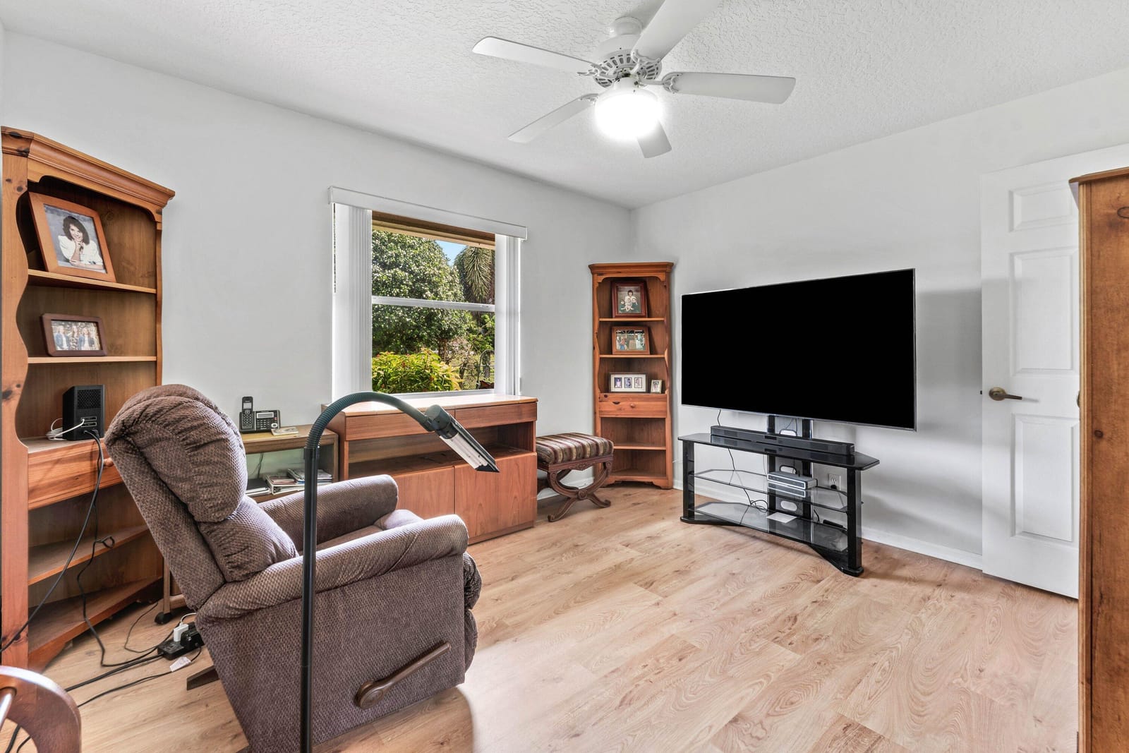 157 MONTEREY Way — photo 8