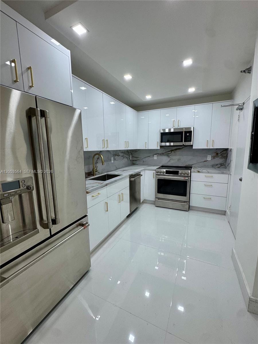 10185 Collins Avenue 606, Bal Harbour, FL 33154