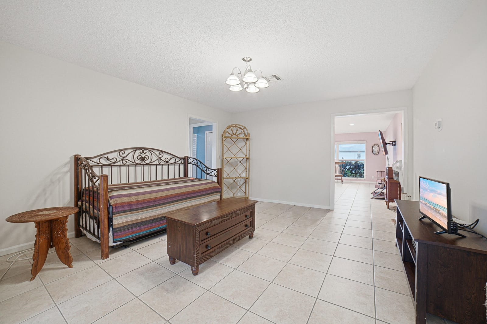 4843 Greentree Lane B — photo 11