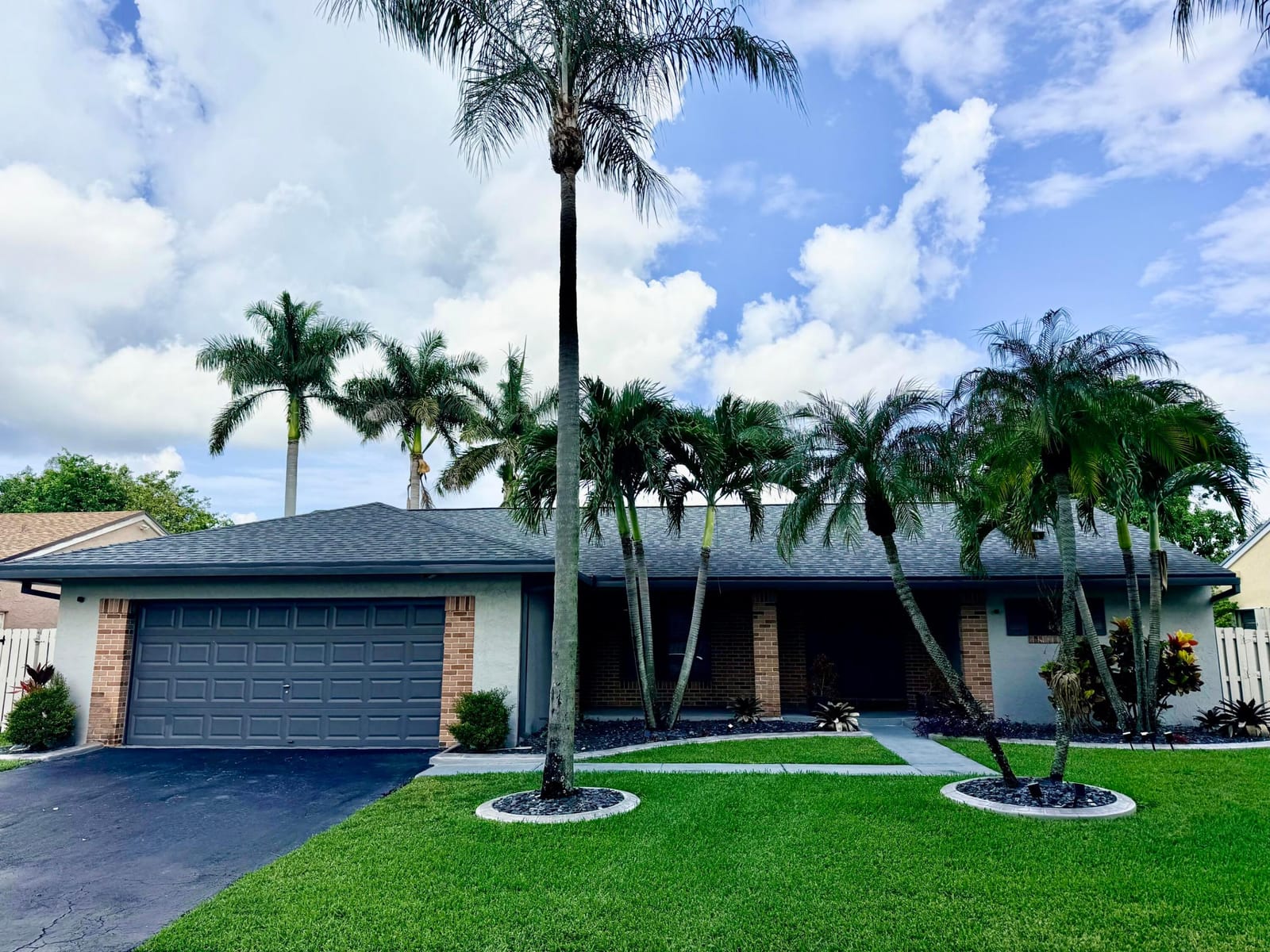 1341 White Stone Way, Davie, FL 33325