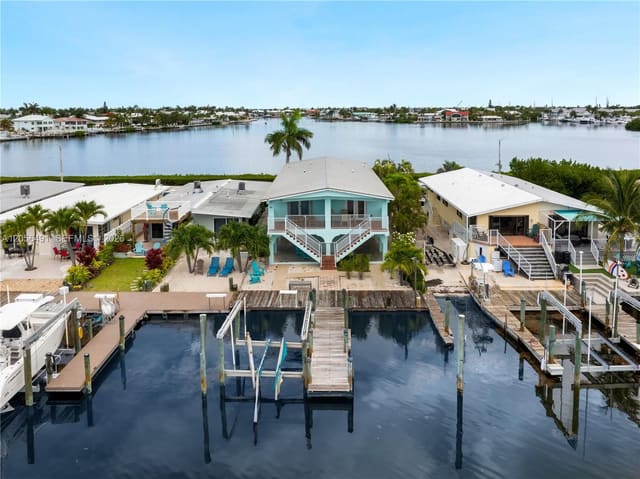46 Sadowski Causeway, Key Colony Beach, FL 33051