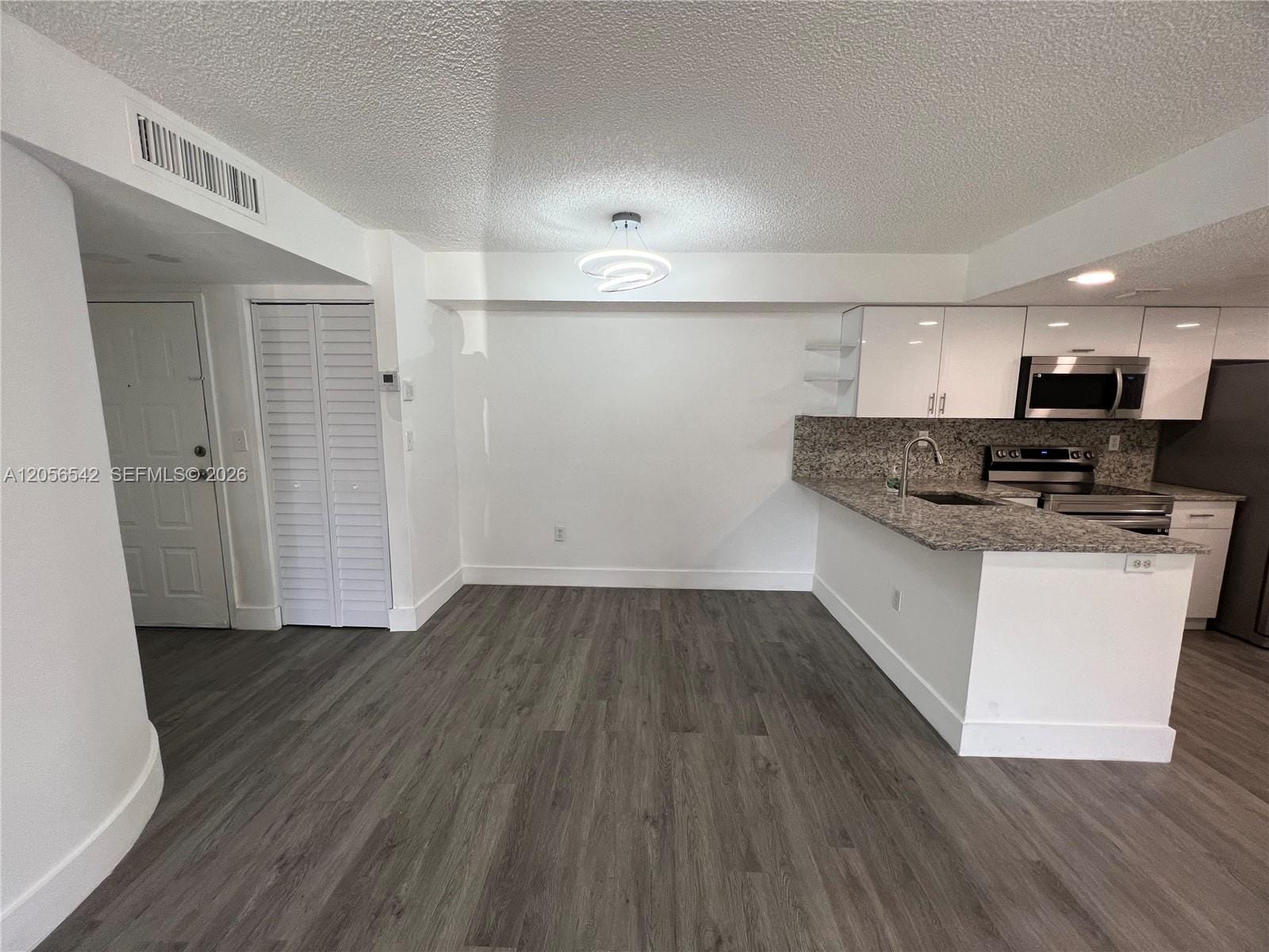 7235 NW 179th Street 104, Hialeah, FL 33015 photo 15