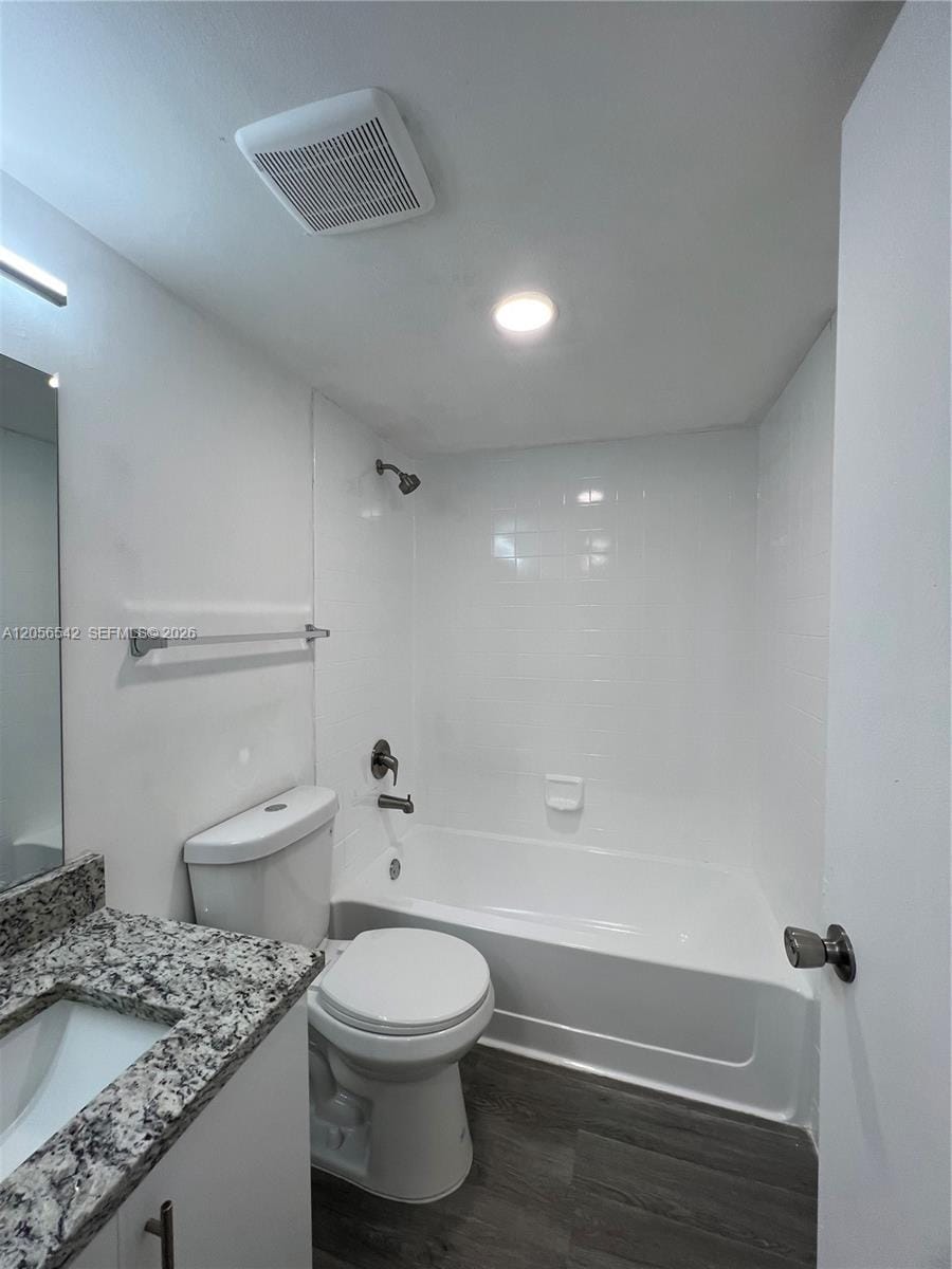 7235 NW 179th Street 104, Hialeah, FL 33015 photo 17
