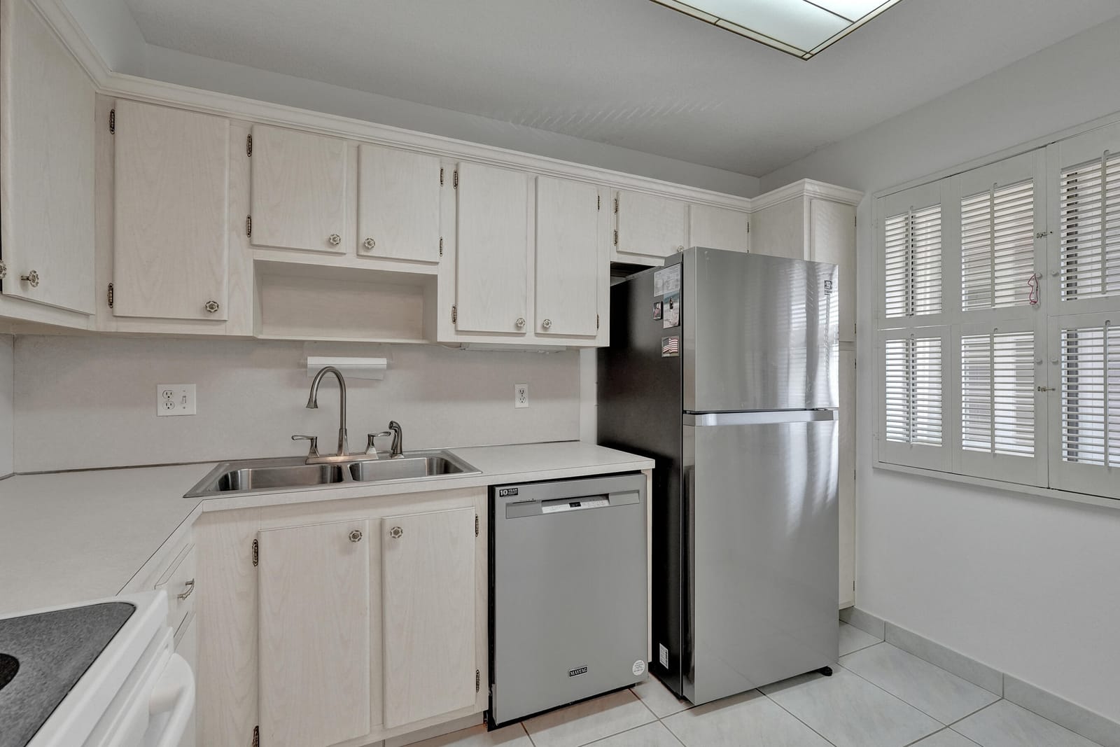 4100 TIVOLI Court 304 — photo 9
