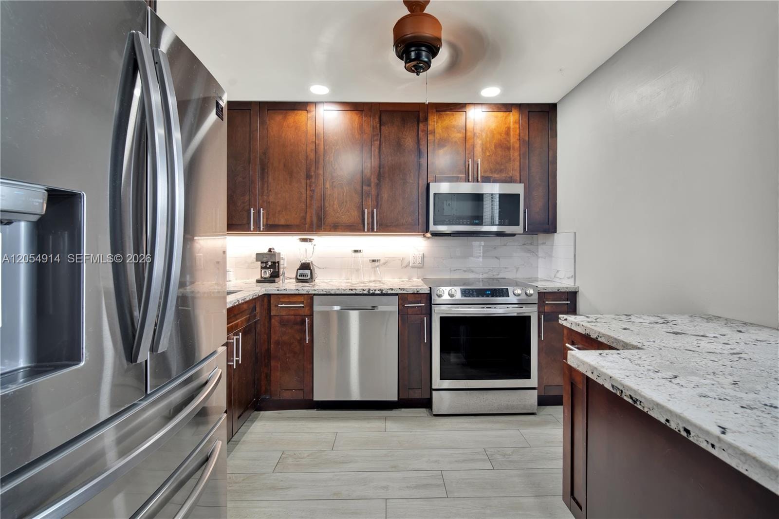 950 Hillcrest Drive 414, Hollywood, FL 33021 photo 13
