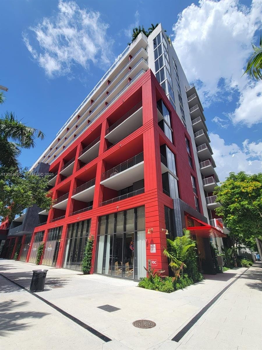 90 NE 32 Street 609