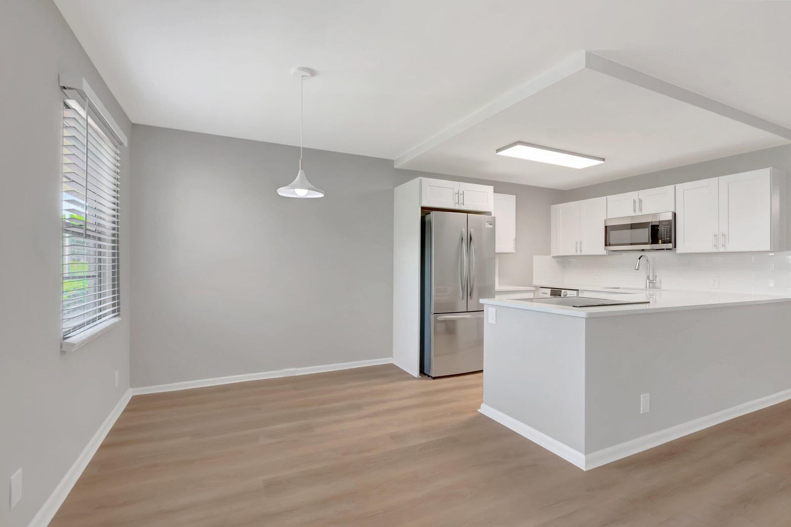 296 FANSHAW H — photo 5