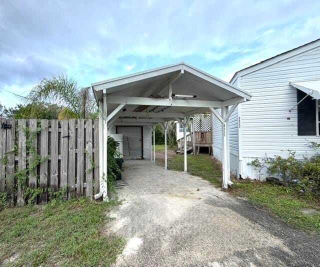 8423 SE Sandy Lane — photo 2