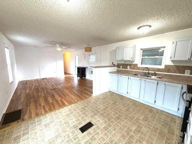 8423 SE Sandy Lane — photo 10