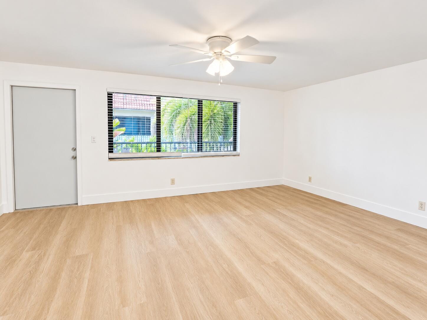 2201 NE 36th Street 209 — photo 2