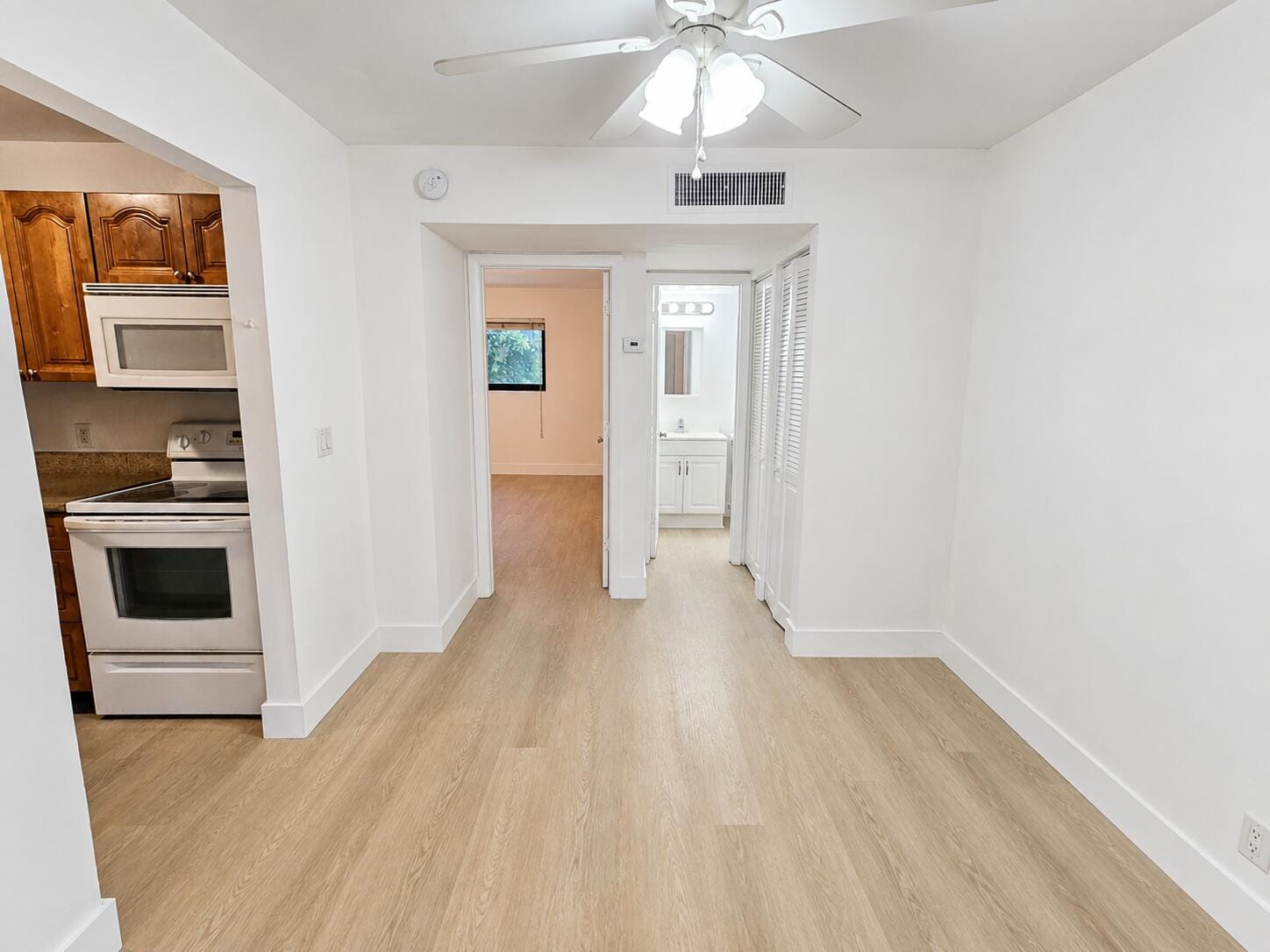 2201 NE 36th Street 209 — photo 3