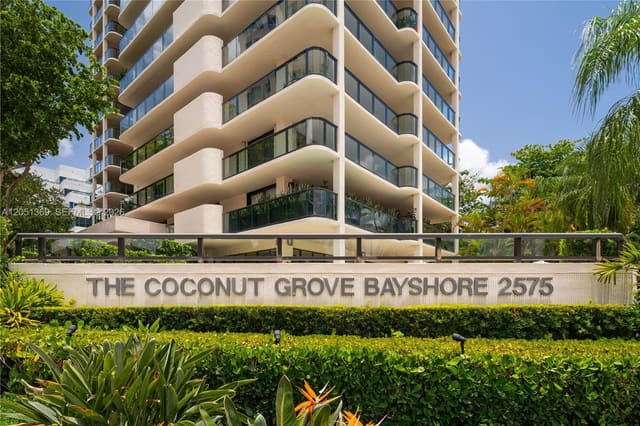 2575 S Bayshore Drive 5B, Coconut Grove, FL 33133