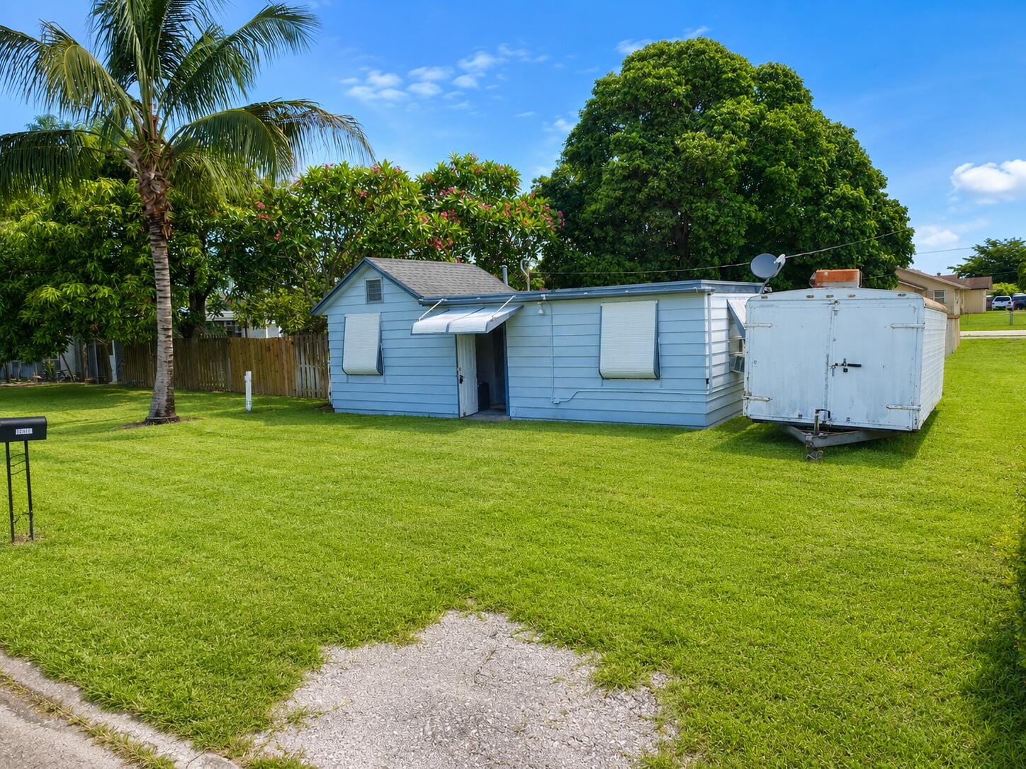 Pending home at 1198 Tangelo Avenue, West Palm Beach, FL 33406