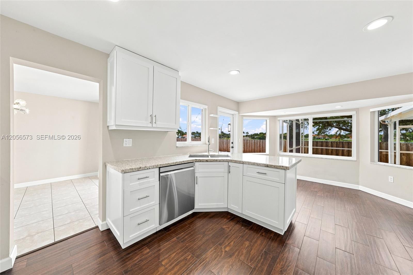 8406 NW 201st Street, Hialeah, FL 33015 photo 11