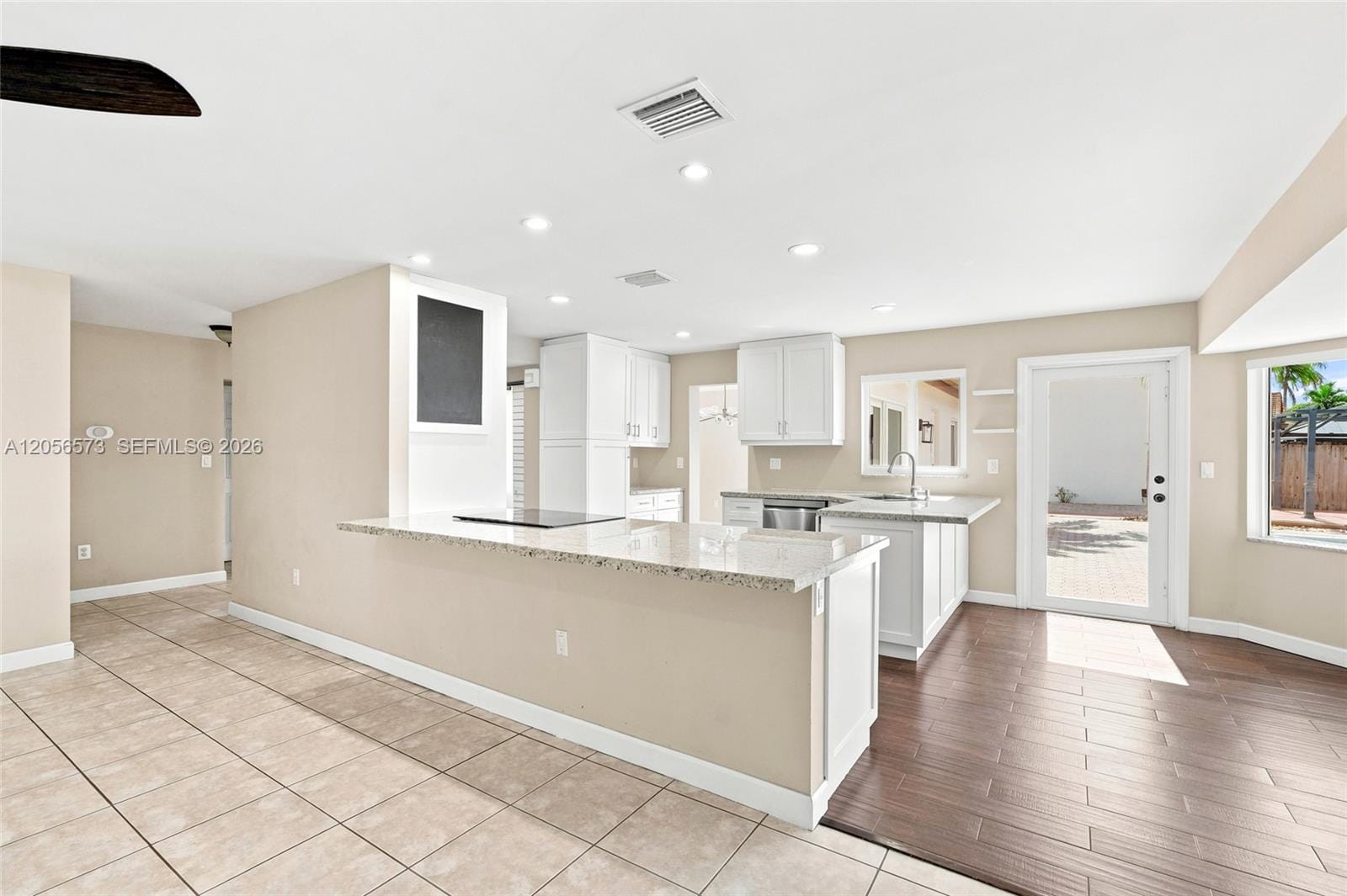 8406 NW 201st Street, Hialeah, FL 33015 photo 16