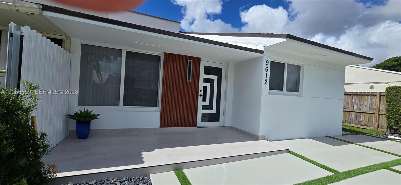 9612 Grand Canal Drive, Miami, FL 33174