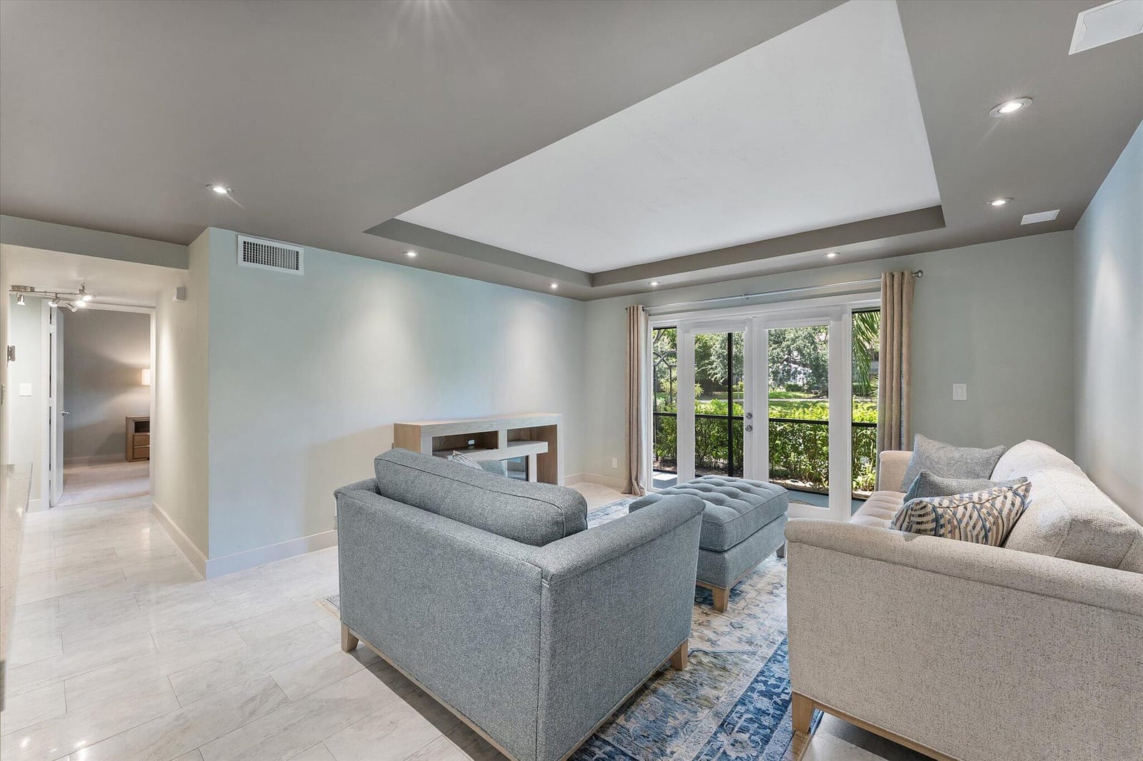 2705 S OAKLAND FOREST Drive 104 — photo 5