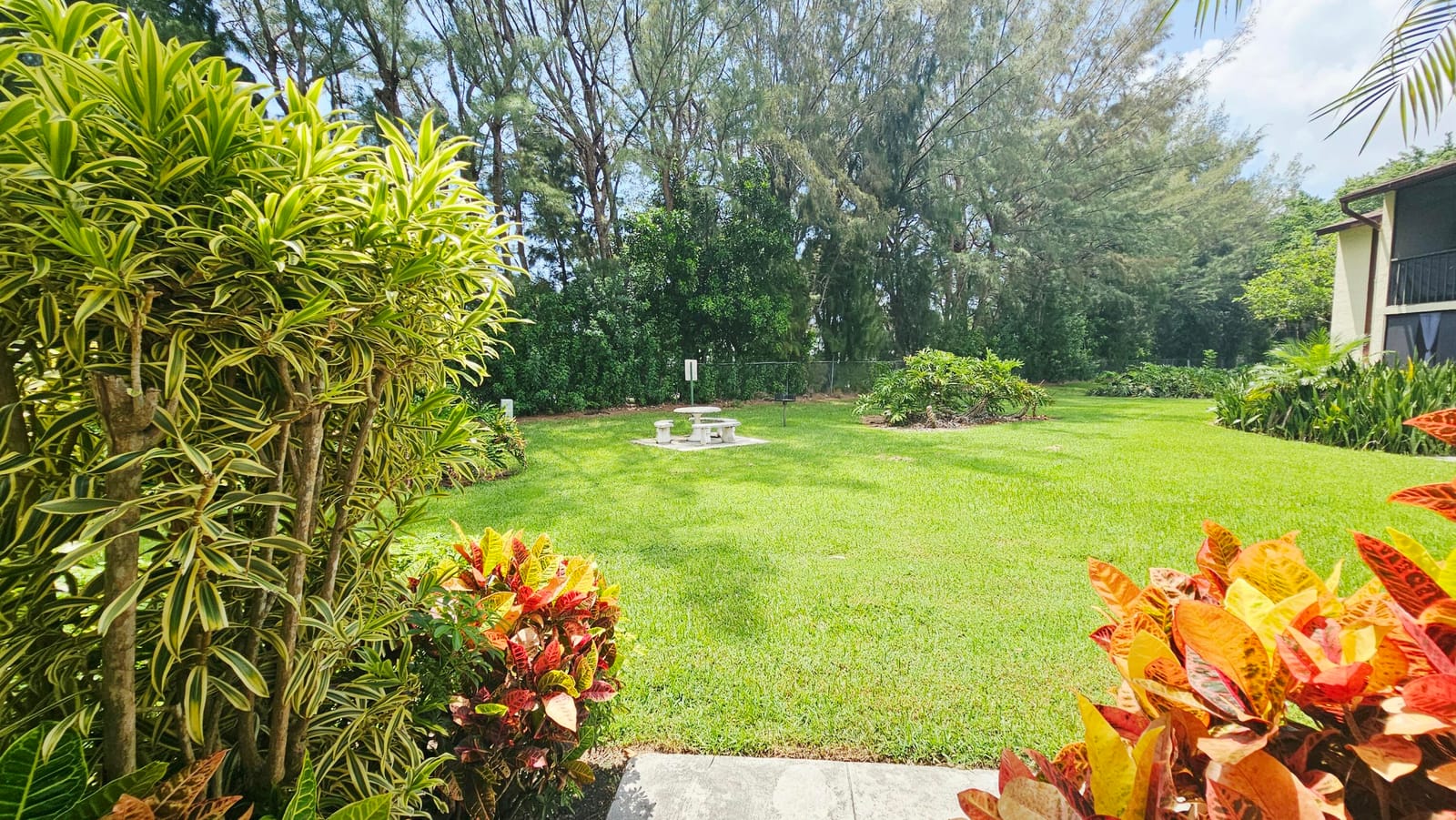 4807 SABLE PINE Circle B1, West Palm Beach, FL 33417 photo 22