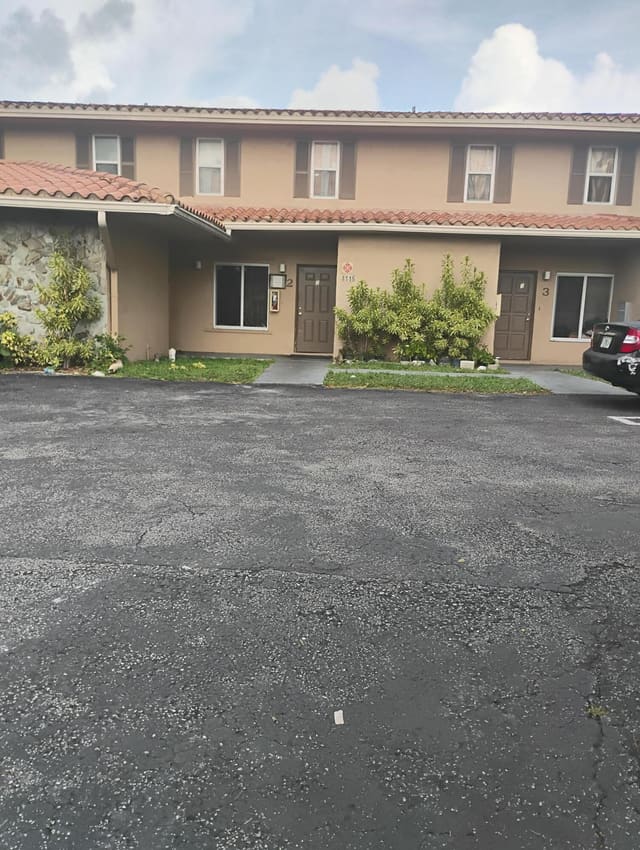 4116 RIVERSIDE 1-3, Coral Springs, FL 33065