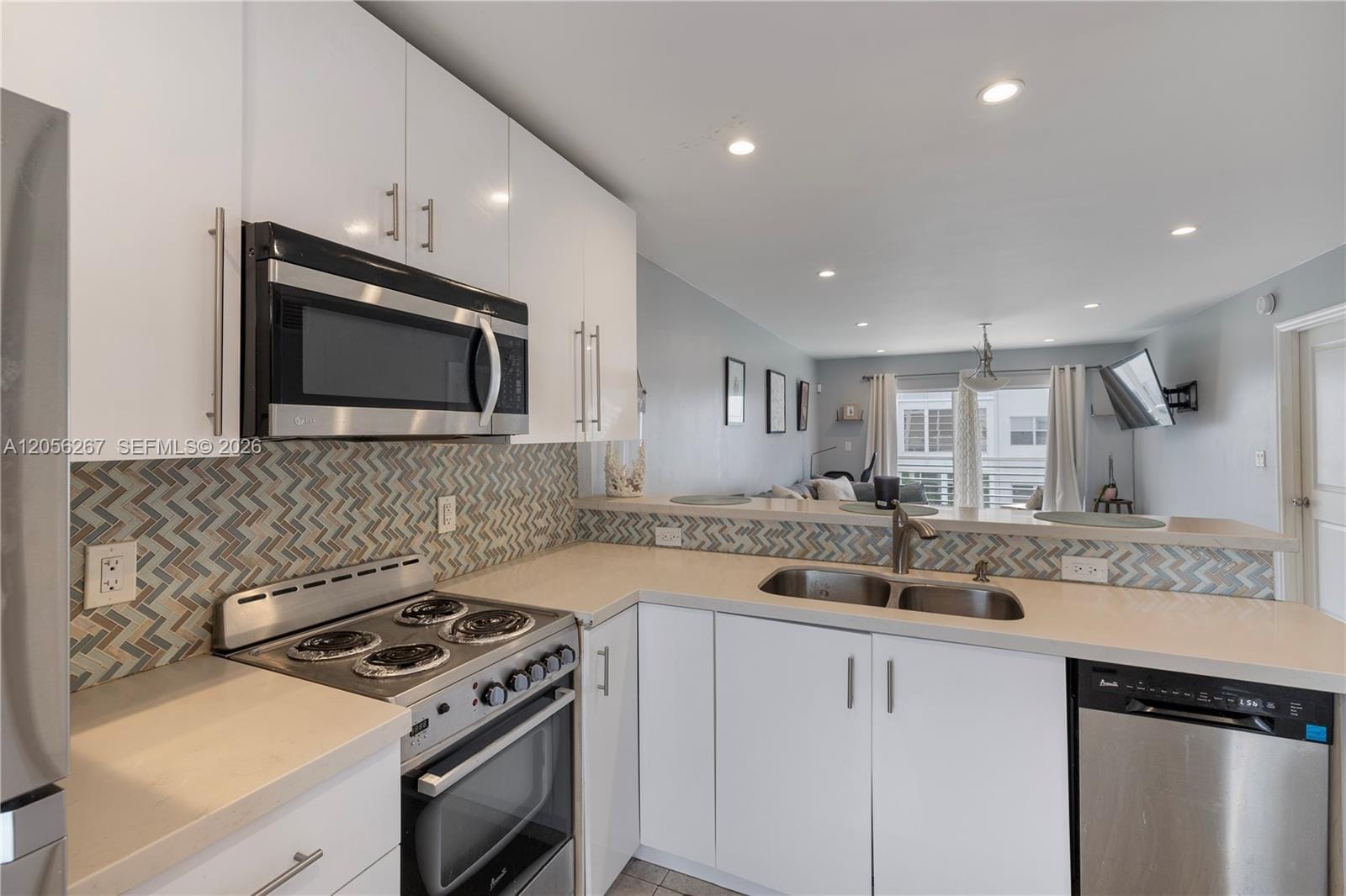 1461 S Ocean Boulevard 222, Lauderdale-By-The-Sea, FL 33062 photo 7
