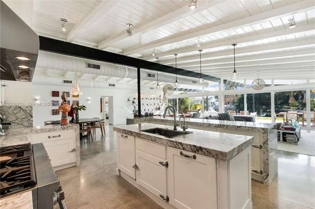270 Island Drive, Key Biscayne, FL 33149
