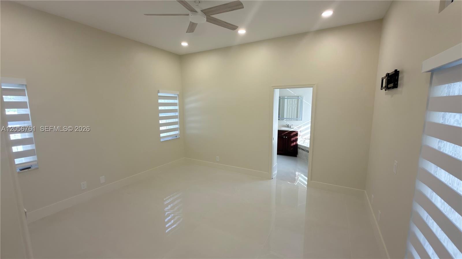 692 Maplewood Court — photo 8