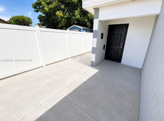 3461 Charleston Boulevard 2, Fort Lauderdale, FL 33312