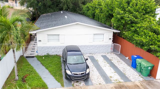 1831 NW 41st Street 1833, Miami, FL 33142