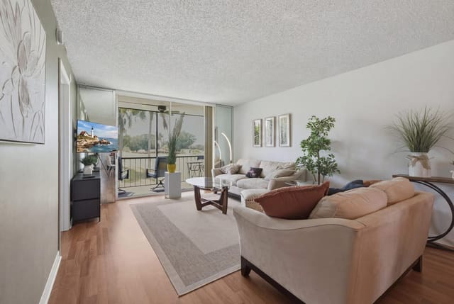 9823 S Hollybrook Lake Drive 206, Hollybrook Golf And Tennis Club, Pembroke Pines, FL