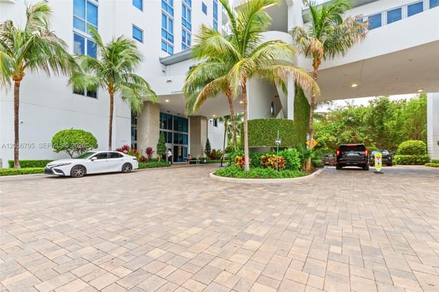 17111 Biscayne Boulevard 603, North Miami Beach, FL 33160