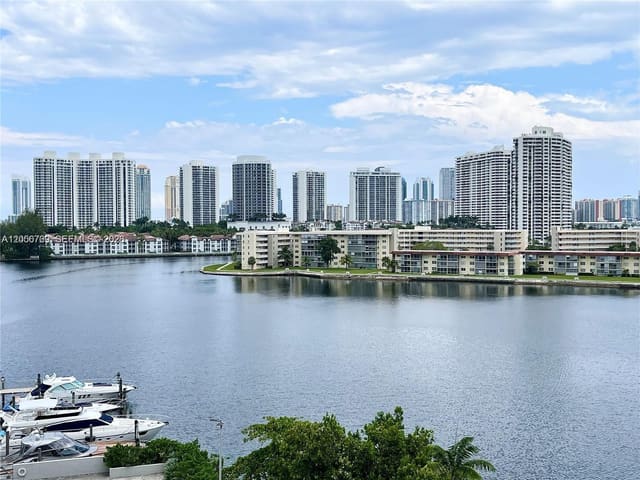 18041 Biscayne Boulevard 803, Aventura, FL 33160