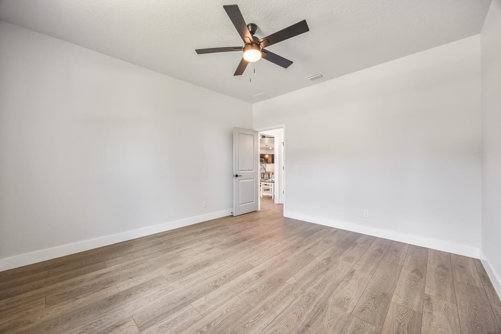 1254 HEITZMAN Avenue SW, Palm Bay, FL 32908 photo 23