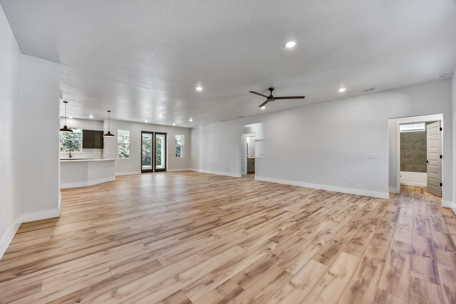1254 HEITZMAN Avenue SW — photo 8